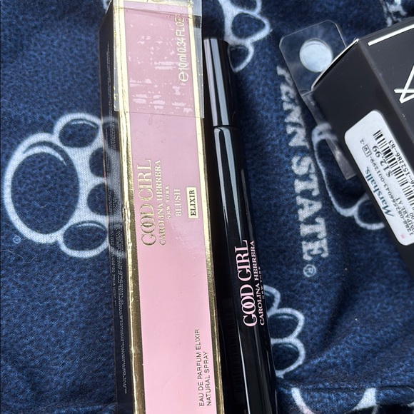 Good Girl ~Carolina Herrera ~Good Girl Elixer~Travel Spray New In Box - Picture 2 of 3